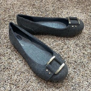 Dr. Scholl’s True Comfort Flats. Gray, Size 8